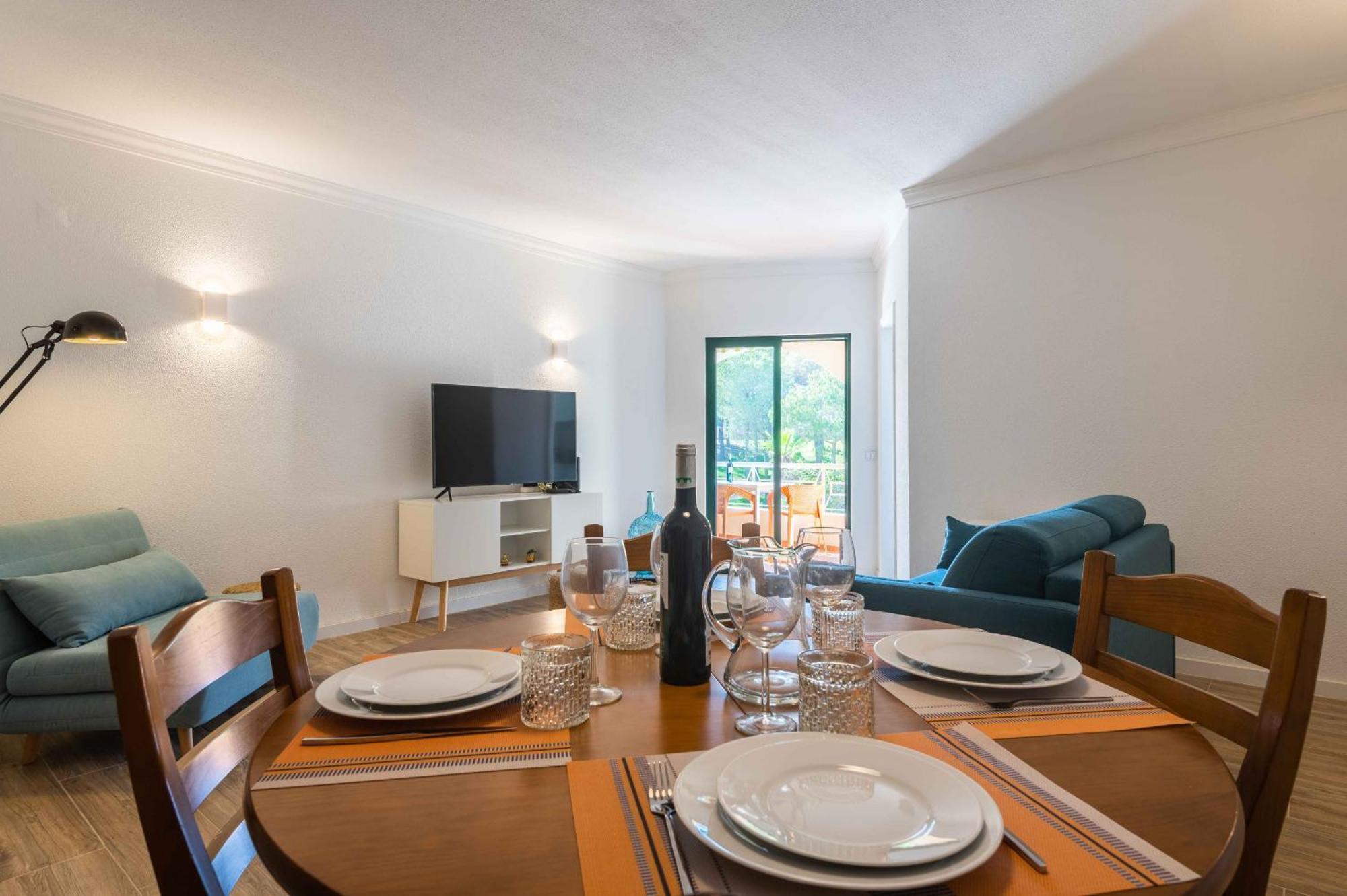 Salgados 1 Bedroom Apartment - 500M From The Beach Guia  Luaran gambar