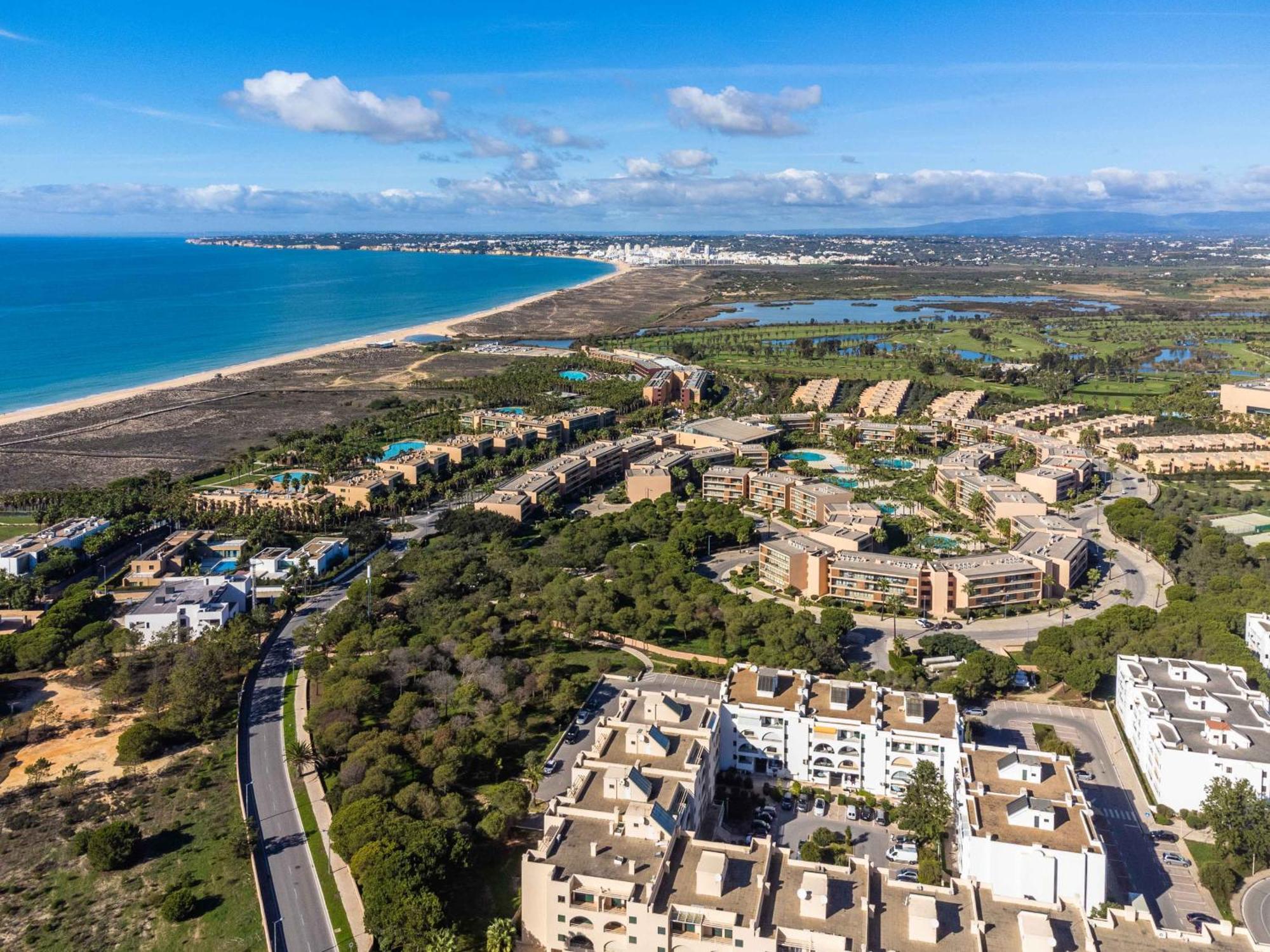 Salgados 1 Bedroom Apartment - 500M From The Beach Guia  Luaran gambar