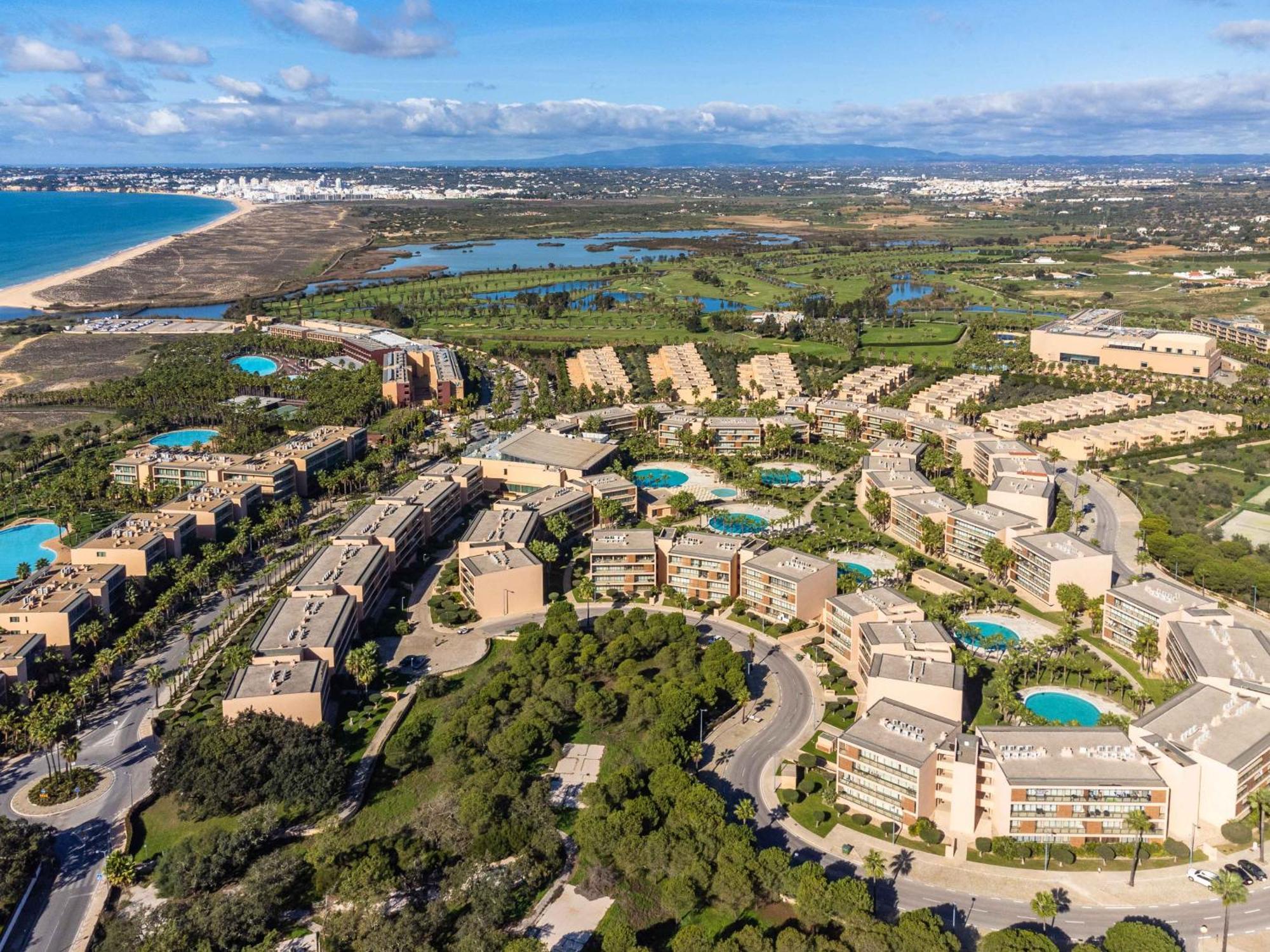 Salgados 1 Bedroom Apartment - 500M From The Beach Guia  Luaran gambar